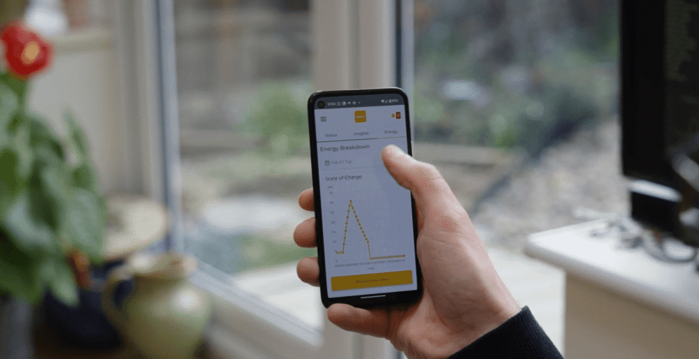 person using the tepeo app to see their zeb data